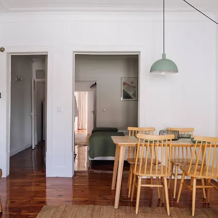 Apartment Bica *