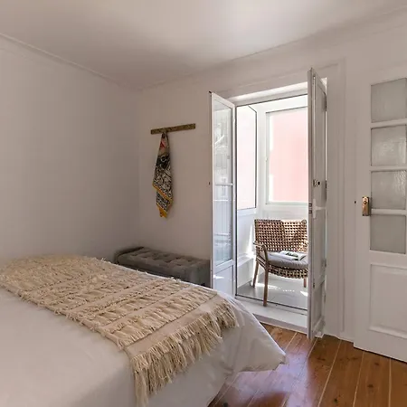 Bica Apartment *